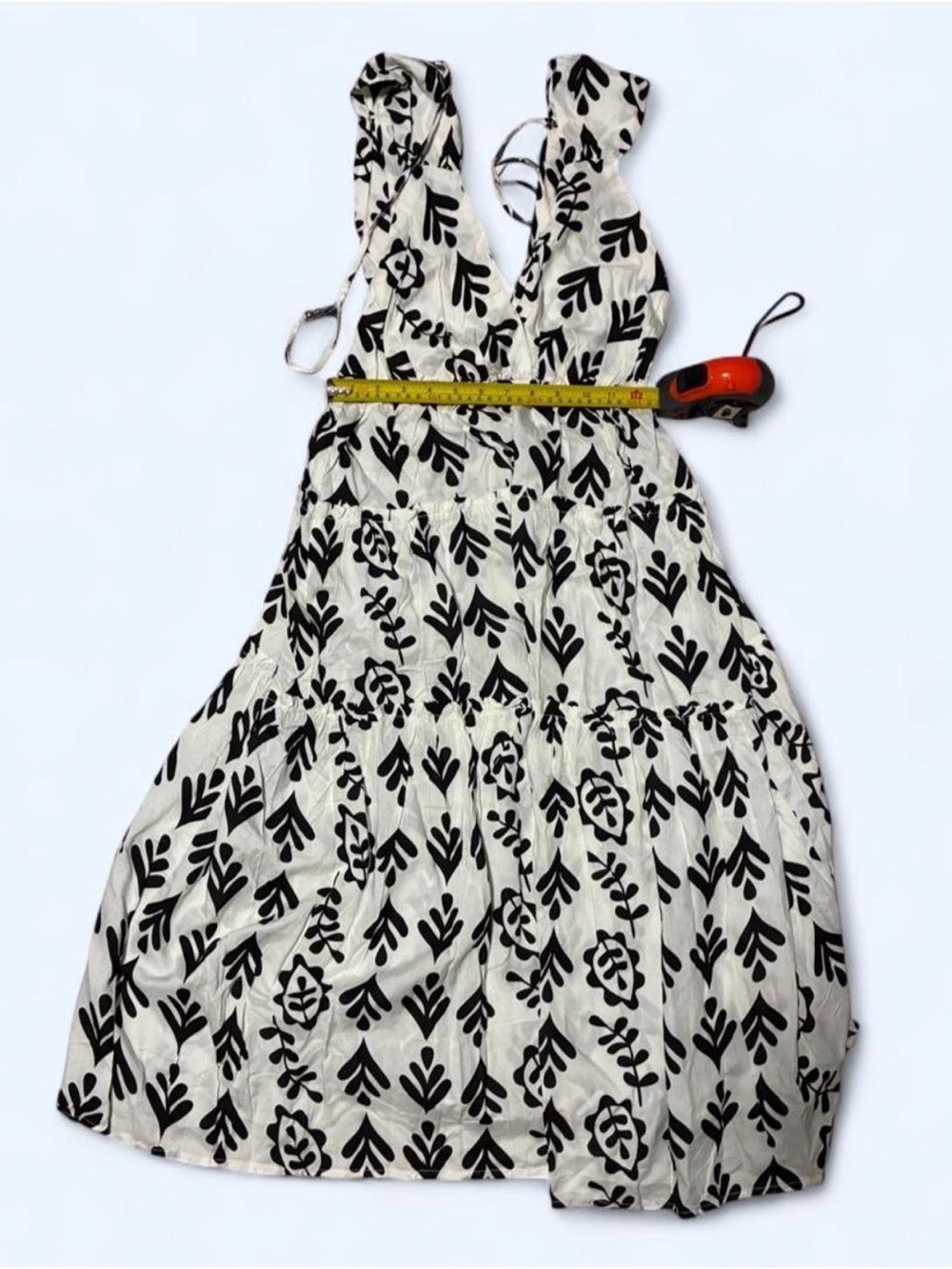 Black & White Floral Tiered Dress - Size L